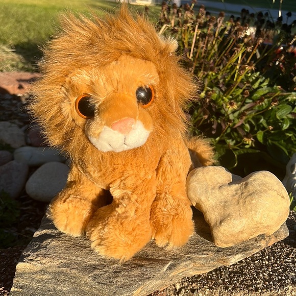 Fiesta Other - NWT Fiesta Toys Big Eye Animal Plush 9” Lion super soft and huggable